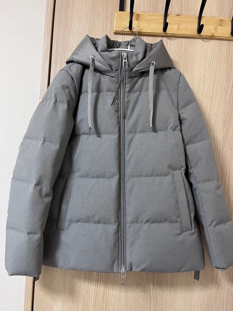 DUNO Lottie グレー フード付き ダウンジャケット DUNO(デュノ）LOTTIE ショートジャケット（ダウンジャケット/コート