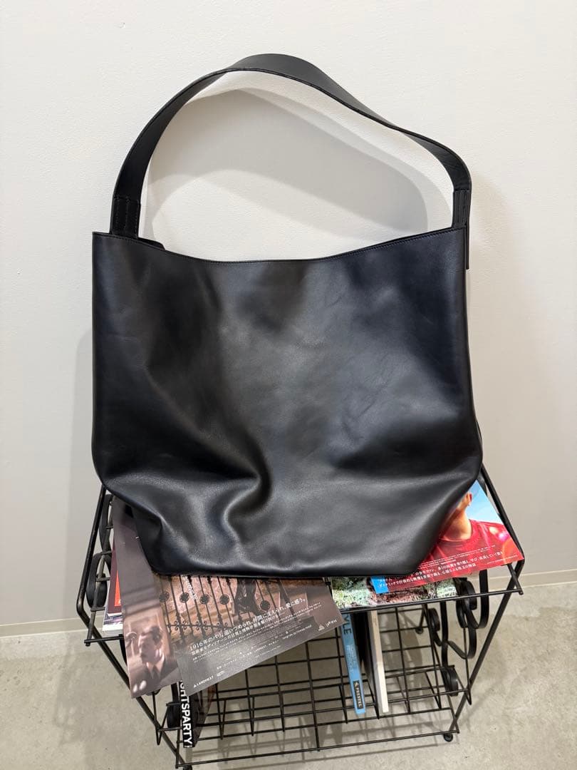 LEATHER SHOULDER BAG MADE BY AETA オーラリー