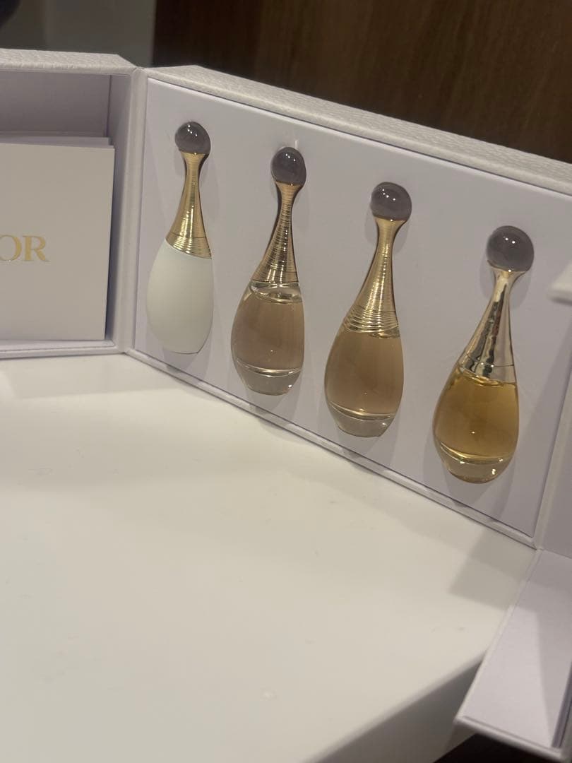 Dior J'adore 香水セット 5ml x 4 - メルカリ