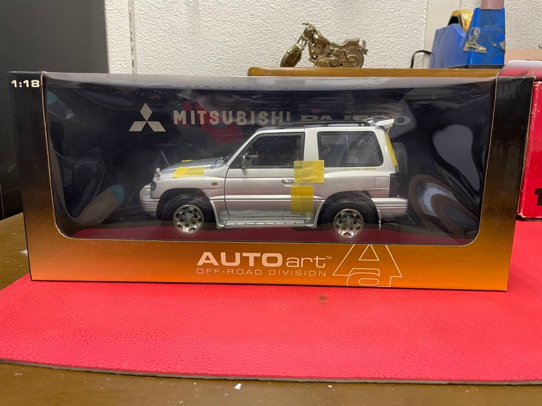 オートアート　　三菱パジェロ