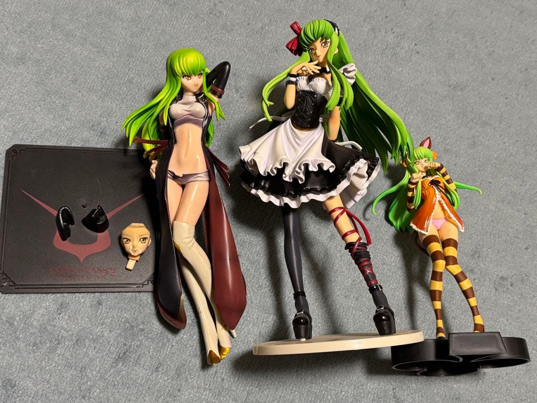 コードギアス　C.C フィギュア3体