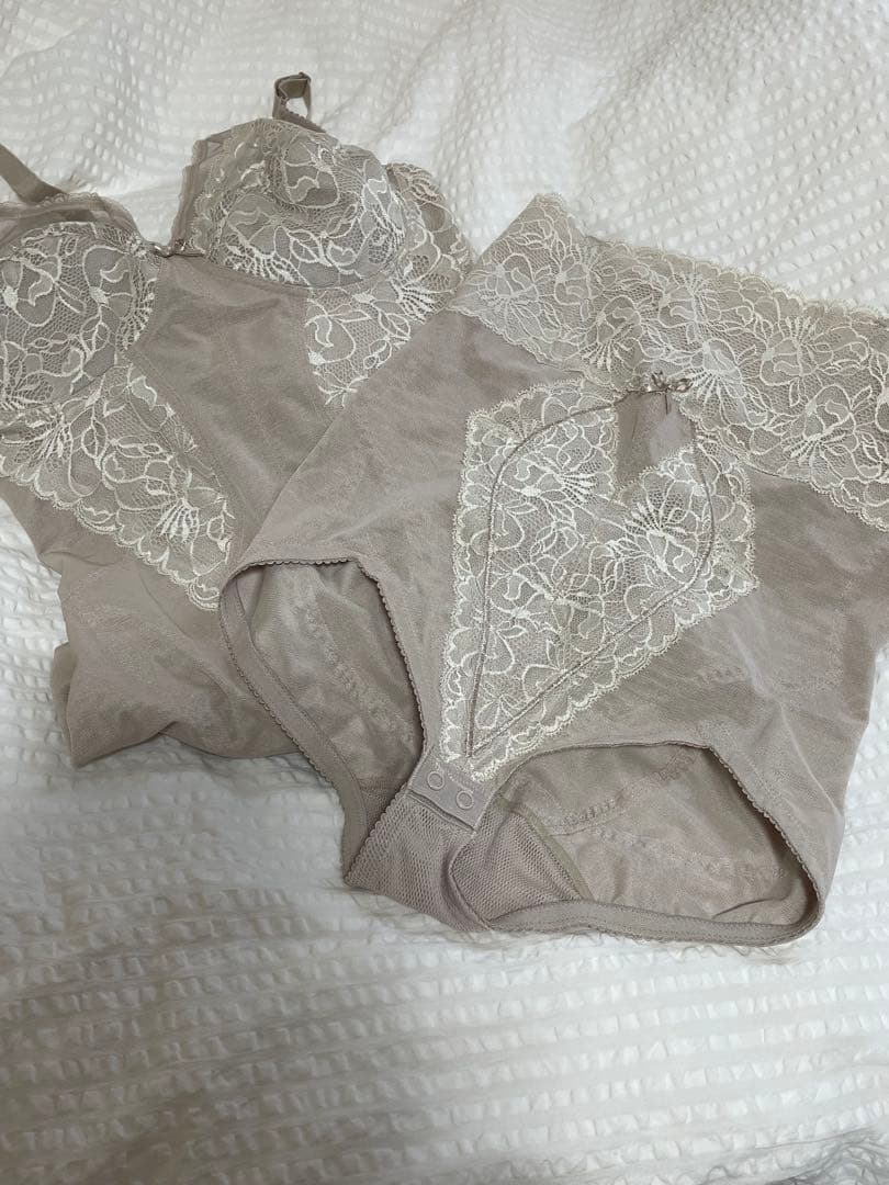 値下げ❗️ダイアナ⭐︎補正下着ボディースーツ&ハイウエストガードル