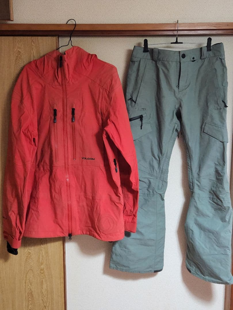 VOLCOM　ガイドジャケット　&　ゴアテックス　パンツ　上下セット　格安