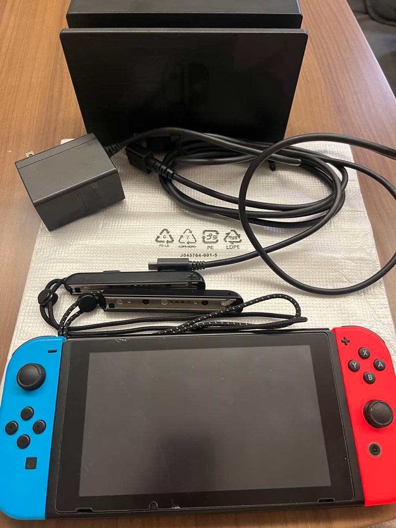 Nintendo Switch 本体 ジョイコン 青/赤 ゲーム 4902370552744.jpg