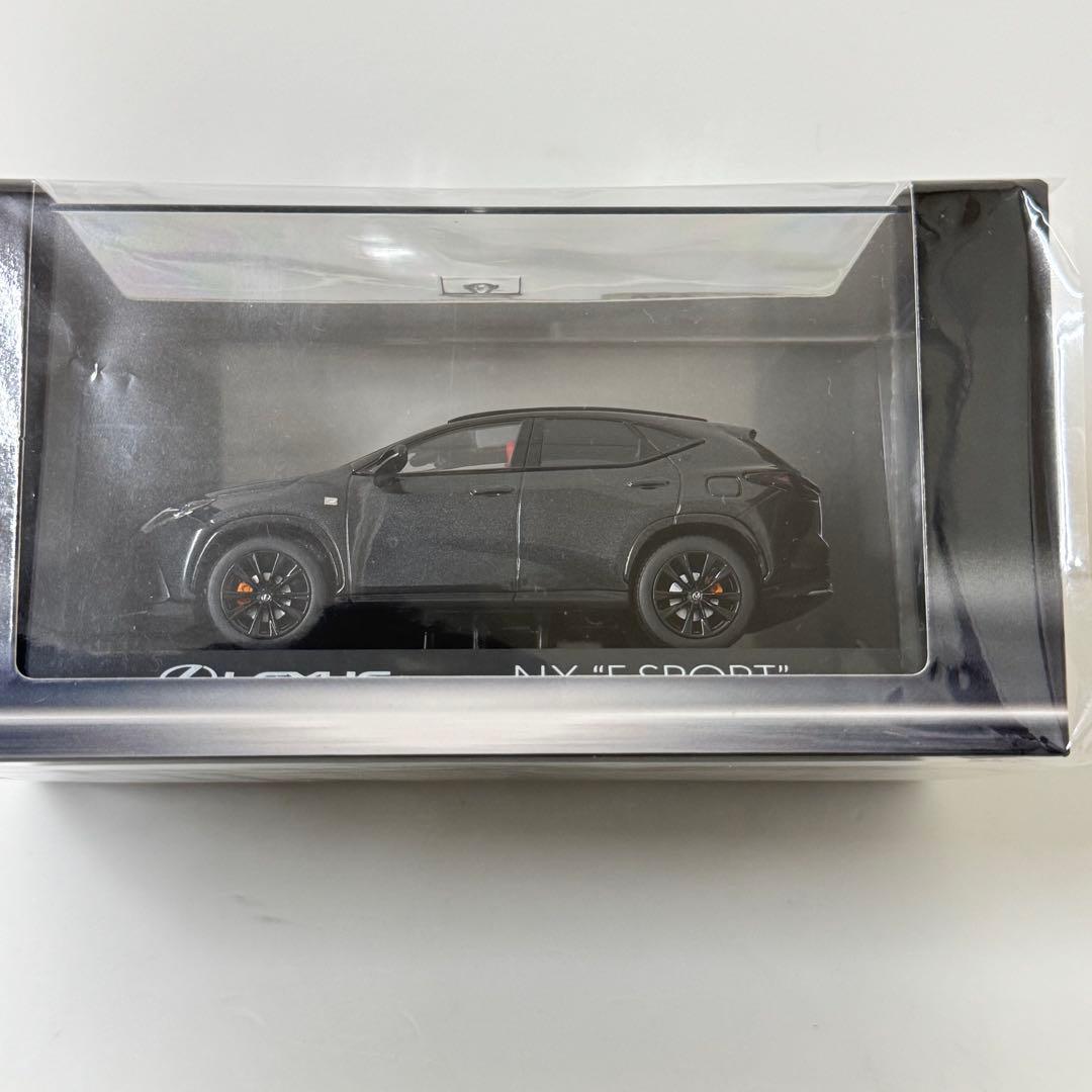 非売品LEXUS NX350 右 F SPORT 1/43ミニカー ブラック