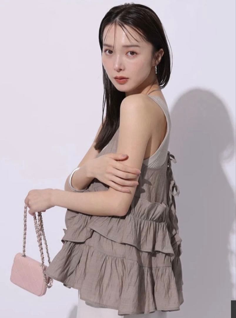 新品未使用タグ付マイストラーダ フリルティアードキャミ