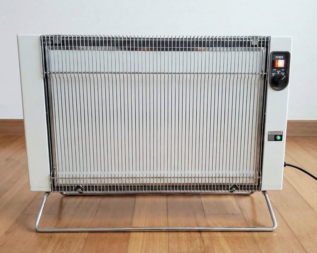 サンラメラ 1200W型 遠赤外線輻射式ニューセラミックヒーター　美品　送料無料 セラミックヒーター サンラメラ 1200w型 全2色 ヒーター 遠赤外線 暖房