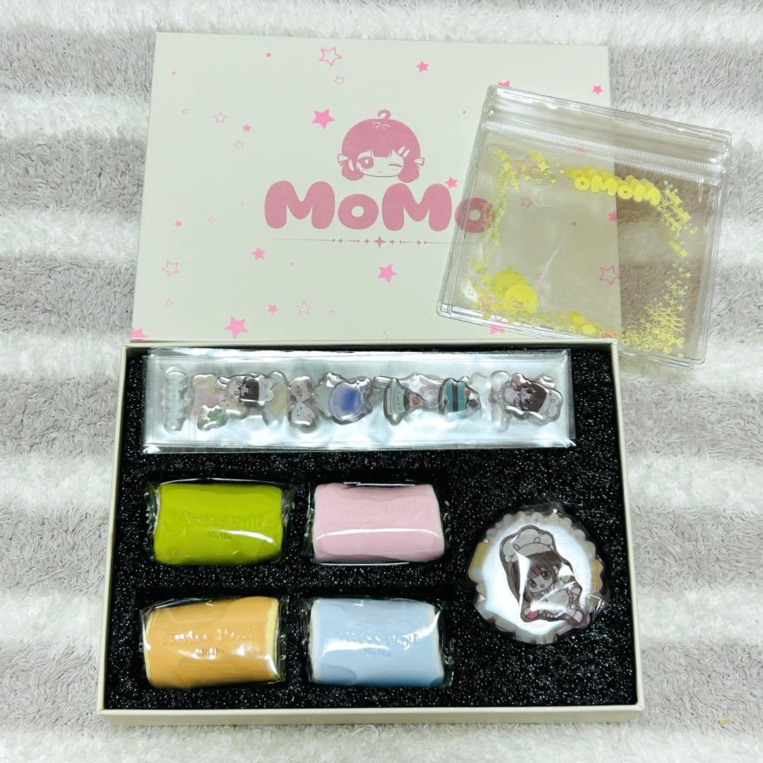 MoMo スクイーズ ミニロールケーキセット - メルカリ