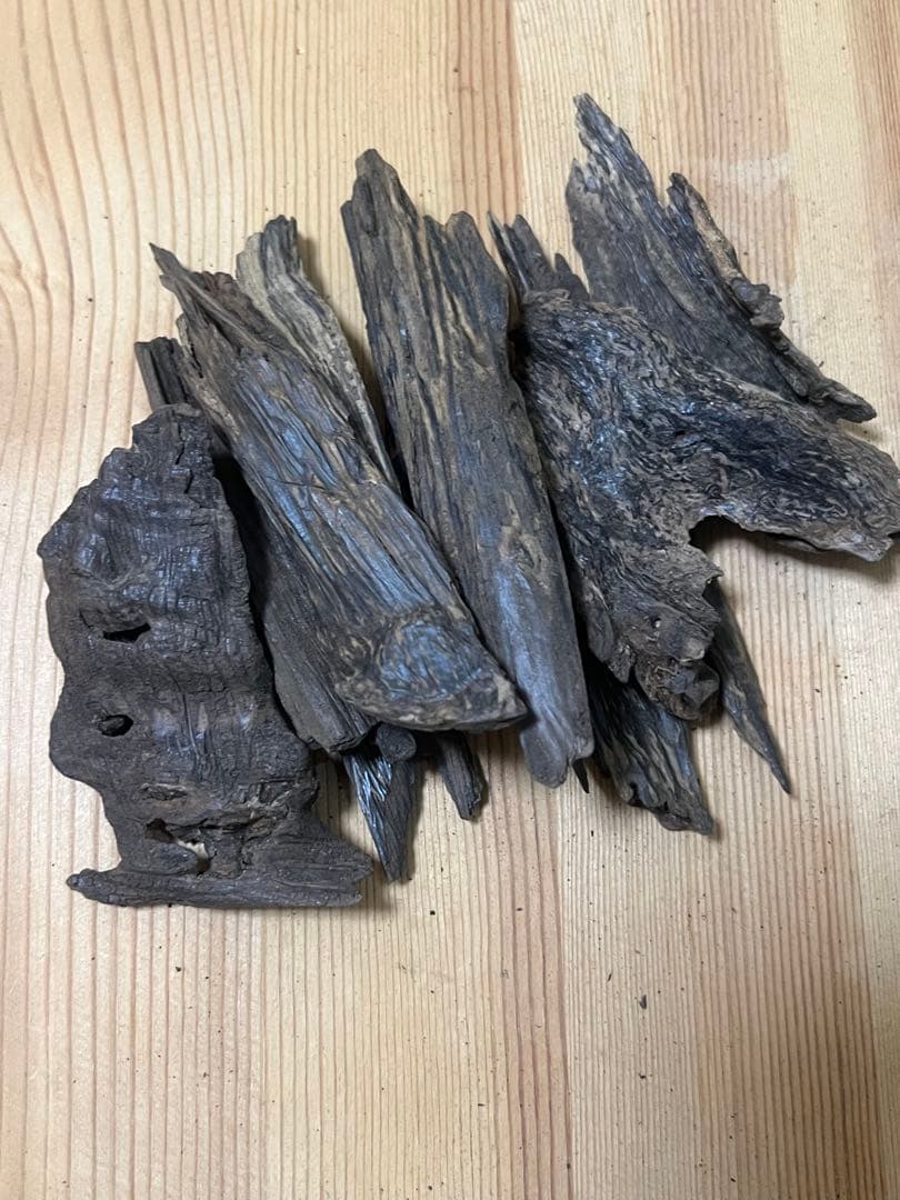 ◆お買い得◆ 沈香 香木 お香 111.1g ⑦