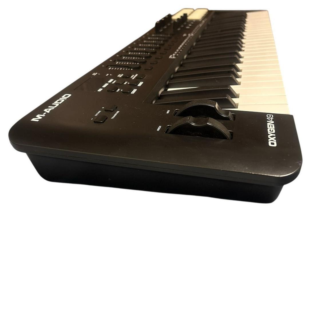 美品】M-AUDIO OXYGEN49 MIDIキーボード 送料無料 匿名配送 - メルカリ