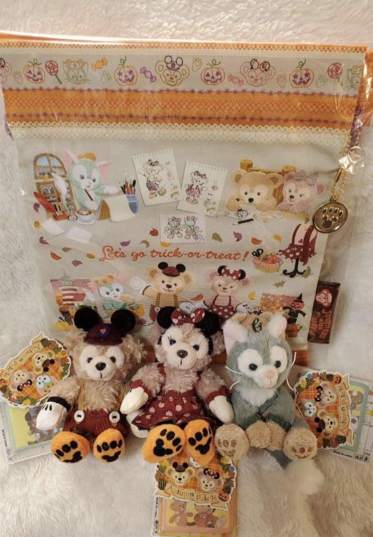 ダッフィー&シェリーメイ&ジェラトーニ　ハロウィーンぬいぐるみストラップ&巾着