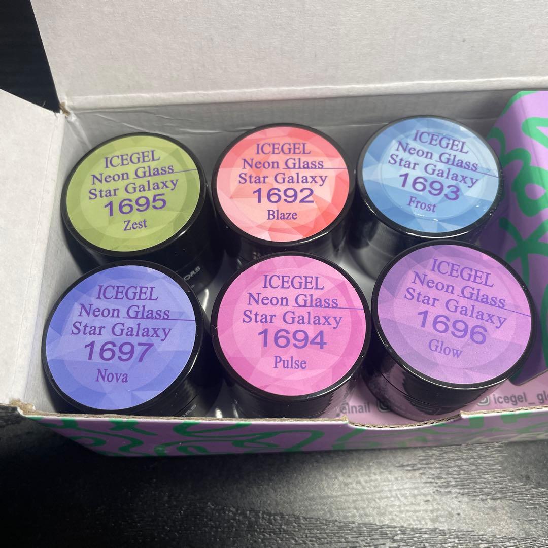 ジェルネイル・ネイルシール ICEGEL STAR GALAXY NEON GLASS GEL ICE GEL アイスジェル ネオンガラス スターギャラクシー A BLACK Star