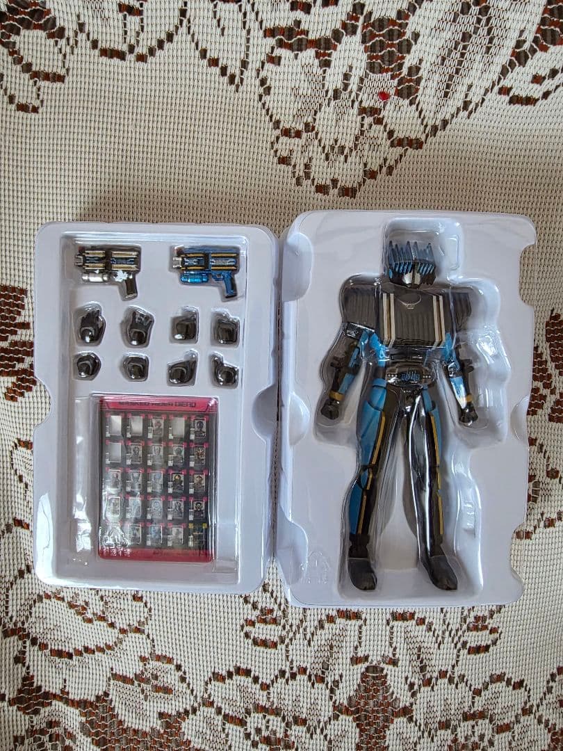 S.H.Figuarts 真骨彫製法 仮面ライダーディエンド