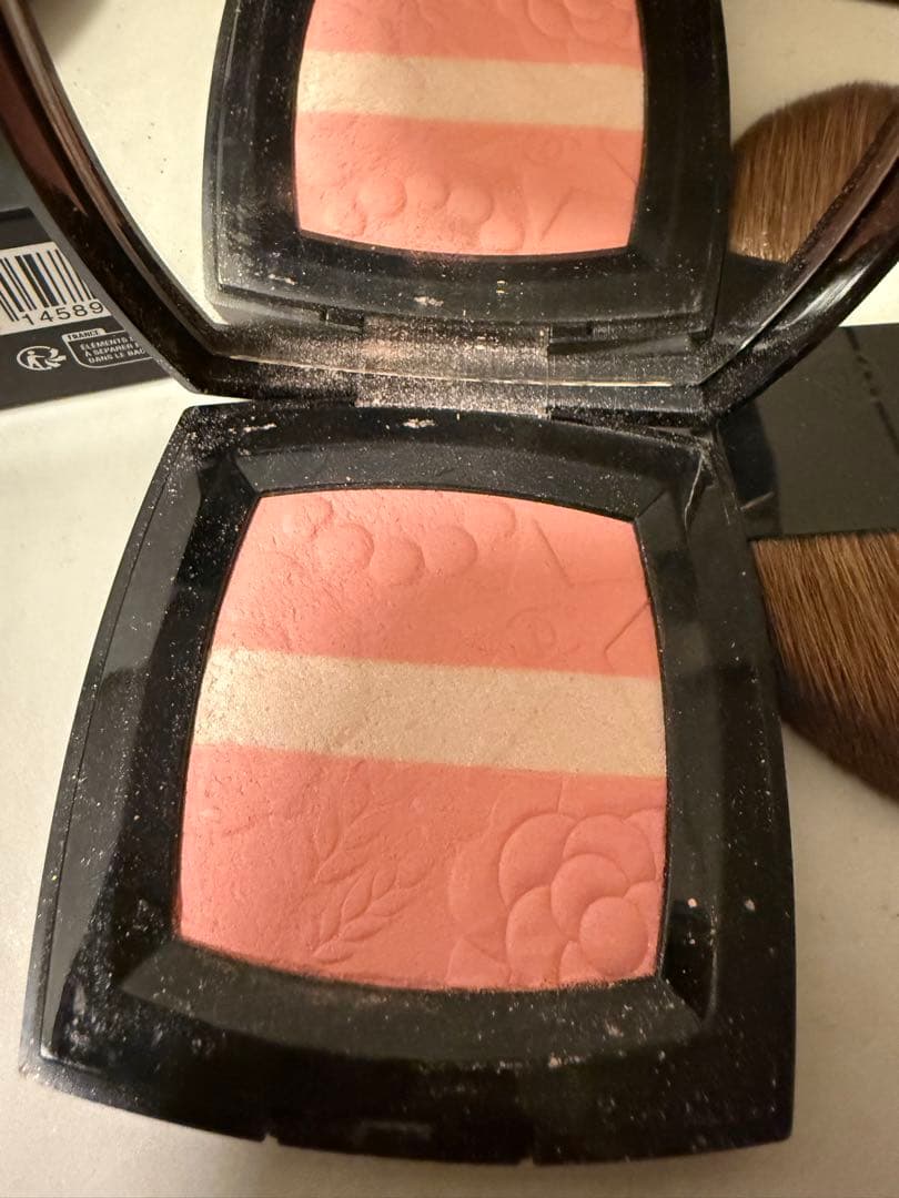 シャネル　レ　シーニュ　ドゥ　シャネル　997 ローズ　ルミエール