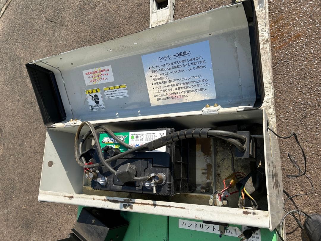 Sugico 電動ローリフト 1250kg 12V 中古 定価120万円程度 - メルカリ