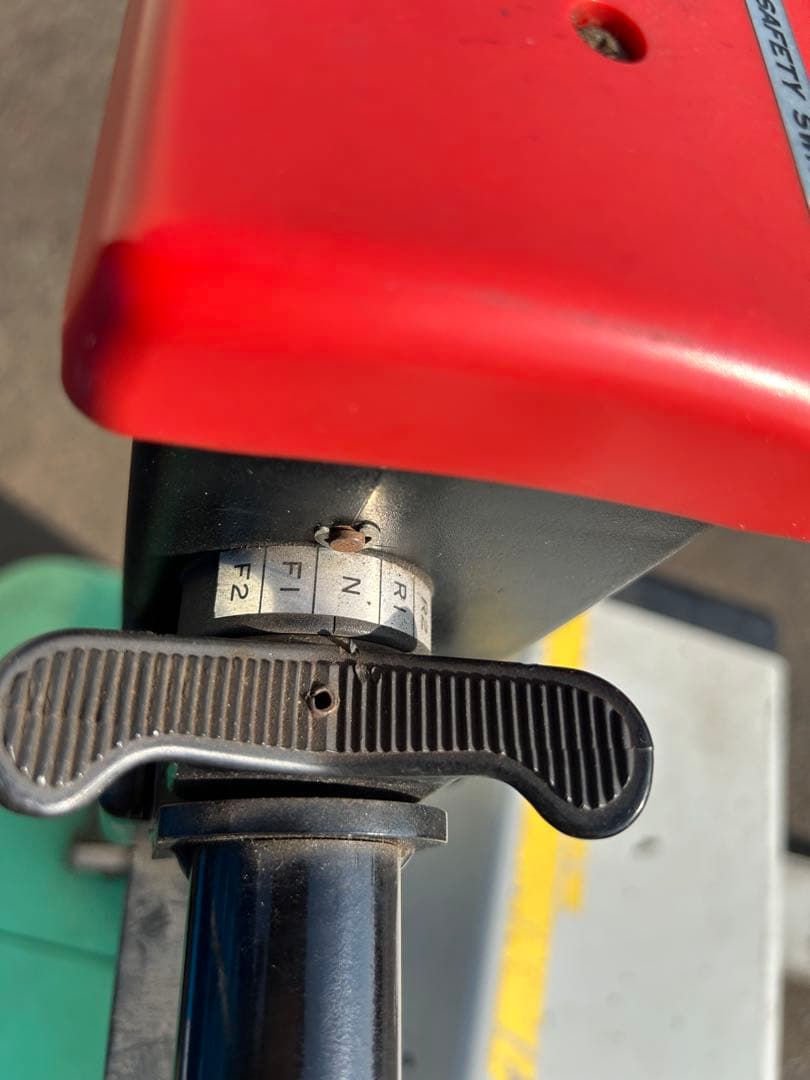 Sugico 電動ローリフト 1250kg 12V 中古 定価120万円程度 - メルカリ