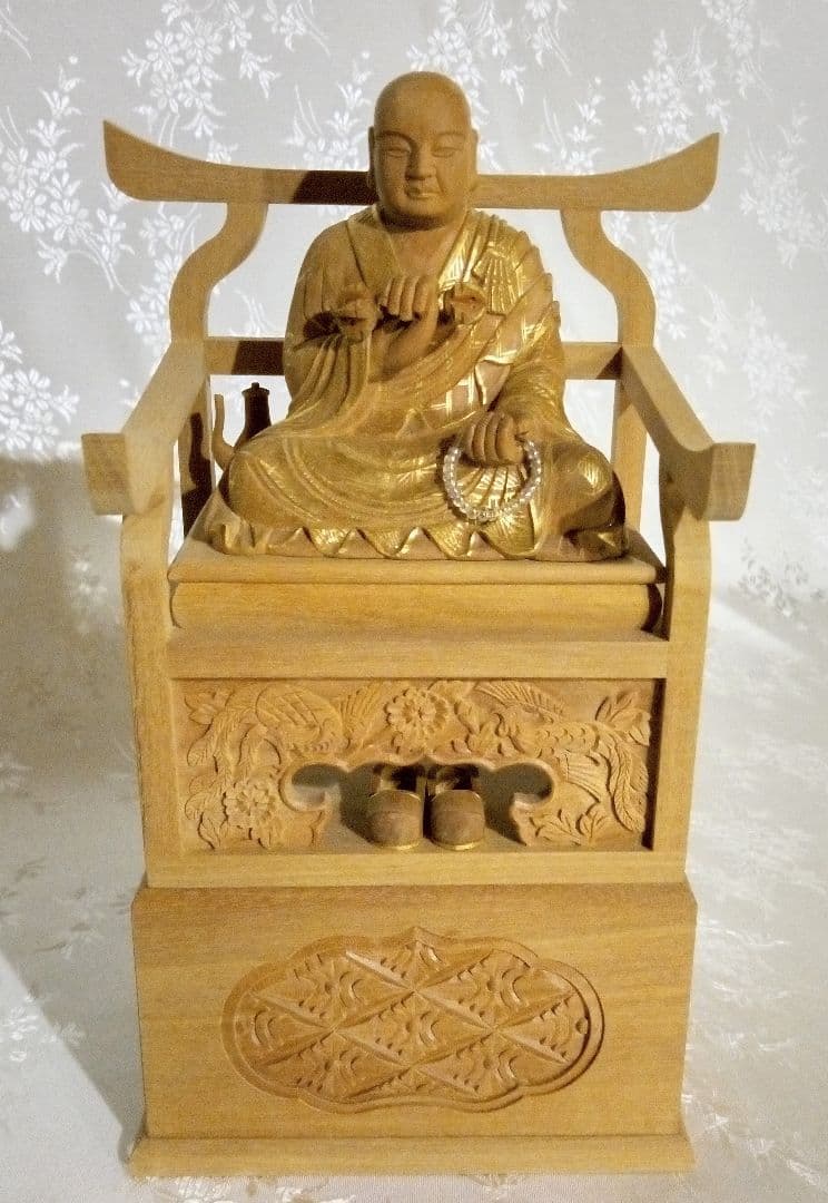 弘法大師坐像 空海 お大師さま 2寸#030 ◆白檀 木彫 仏像