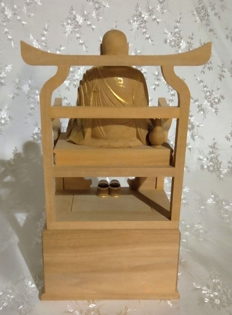 弘法大師坐像 空海 お大師さま 2寸#030 ◇白檀 木彫 仏像 - メルカリ