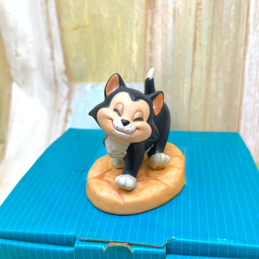 レア☆WDCC ピノキオ フィガロ ネコ 猫 陶器製 フィギュア - メルカリ