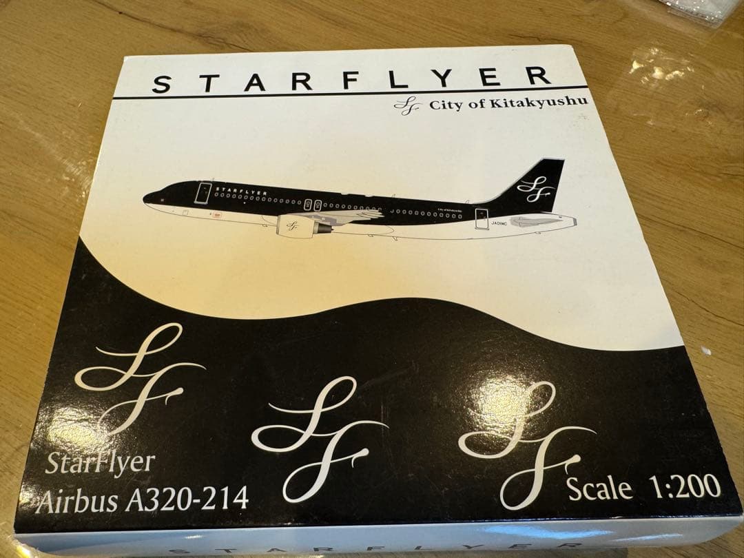 StarFlyer Airbus A320-214 1:200スケール　完成品 1/200 A320-214 スターフライヤー JA01MC [XX2557] JCウイングス/中古