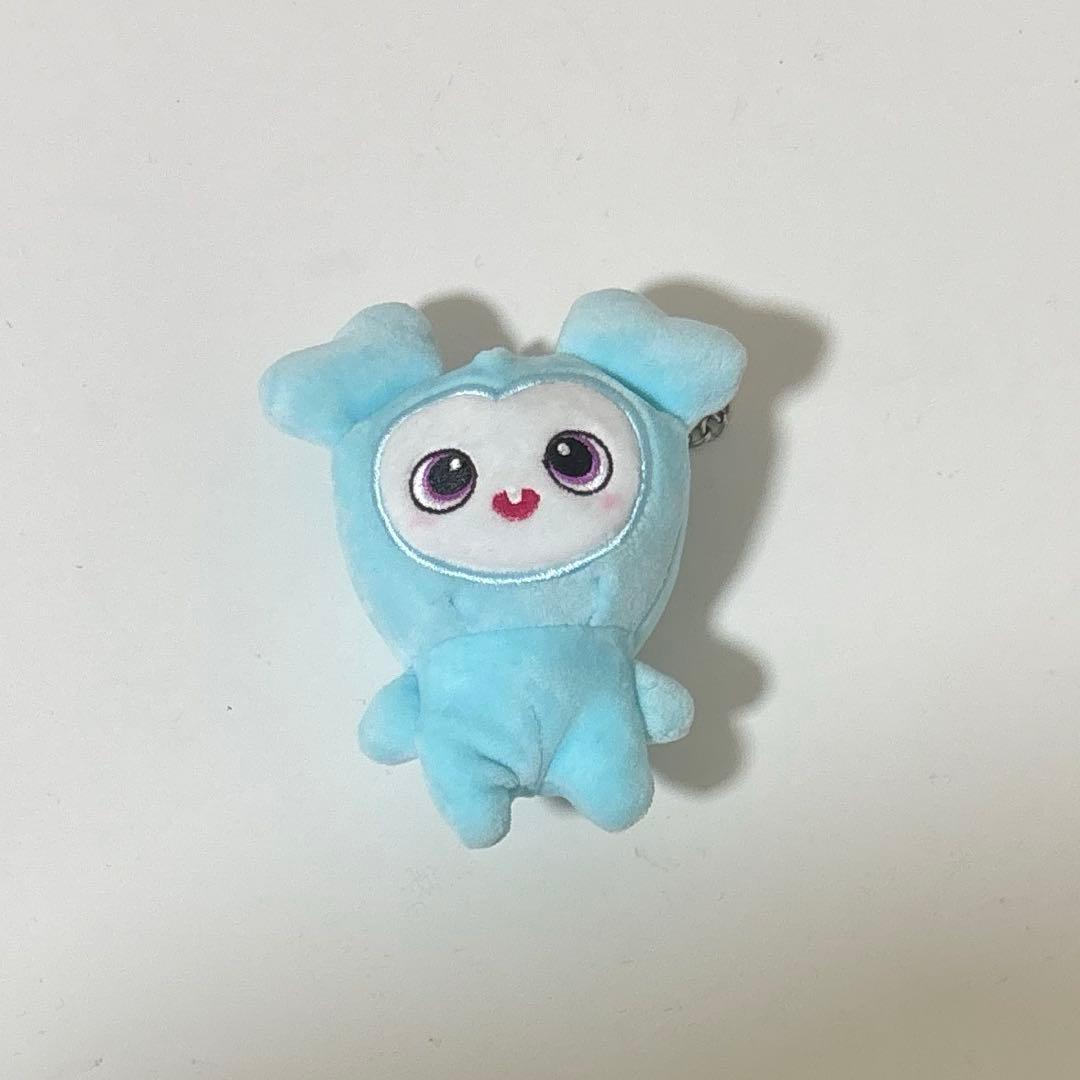 TWICE ナヨン ナブリー リバーシブルバッグチャーム - メルカリ