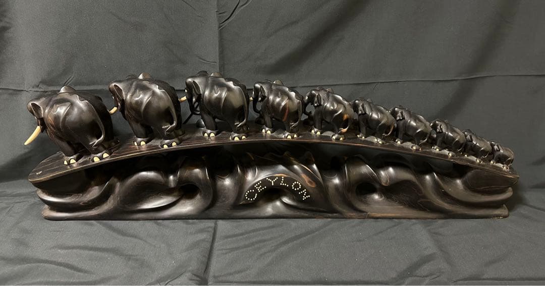 手彫りの象の彫刻 - 高品質エボニー製アート作品（スリランカ製