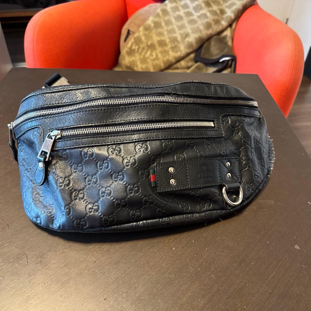グッチ シマレザー ボディバック 難あり