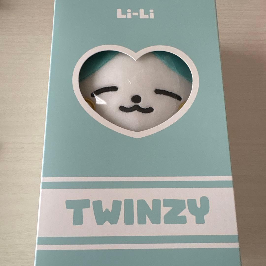 ITZY ぬいぐるみ TWINZY LiLi - メルカリ