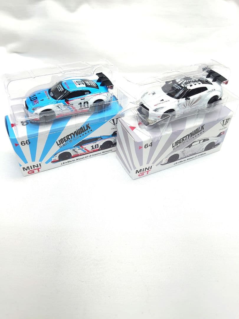 MINI GT LIBERTYWALK 　NISSANGT-R 2台セット