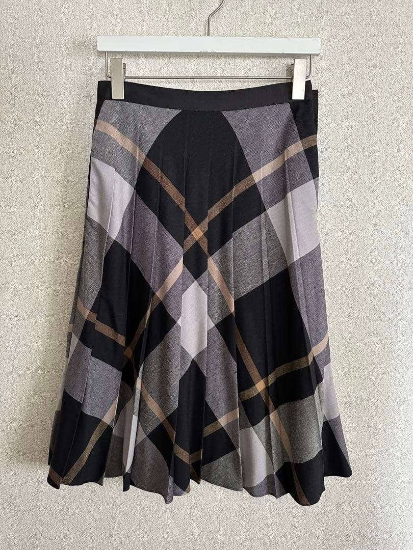 マーガレットハウエルラージチェックスカート