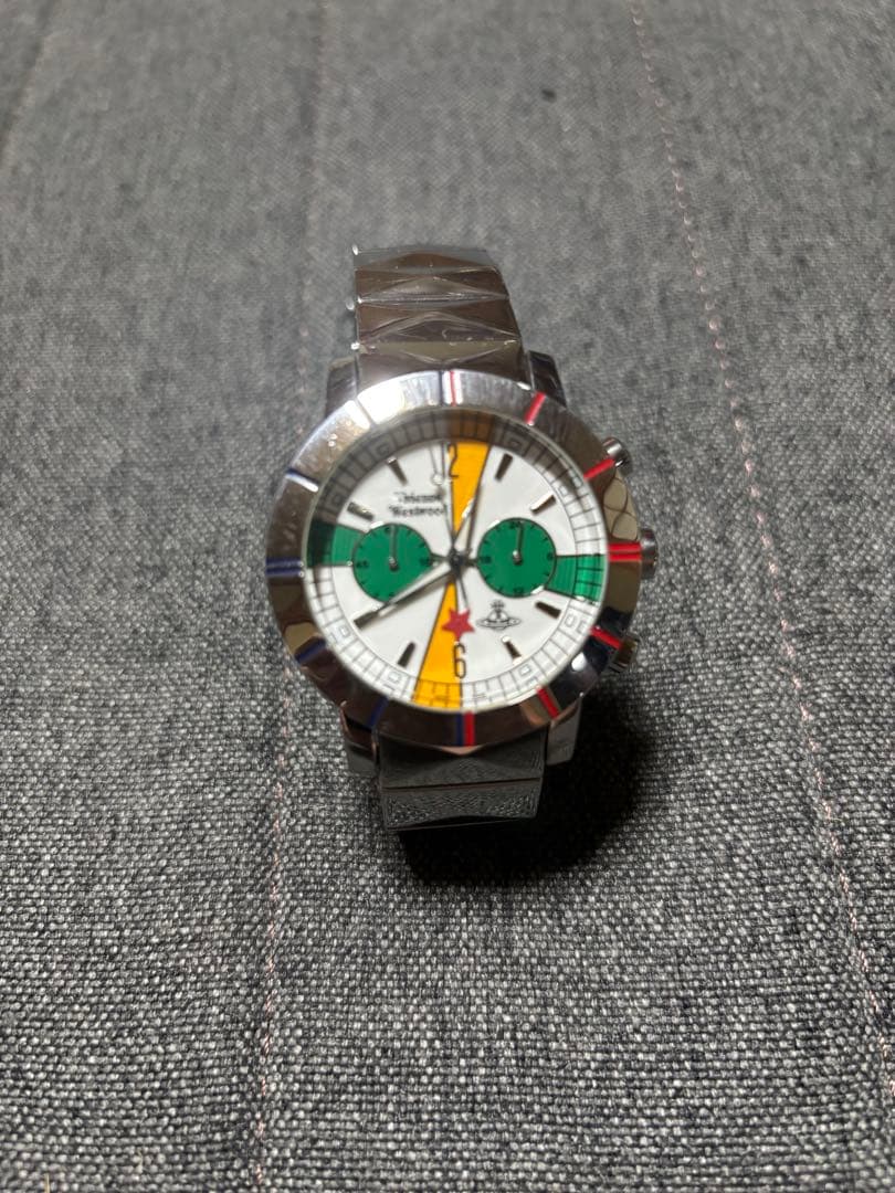 カラフル クロノグラフ 時計　ヴィヴィアンウエストウッド