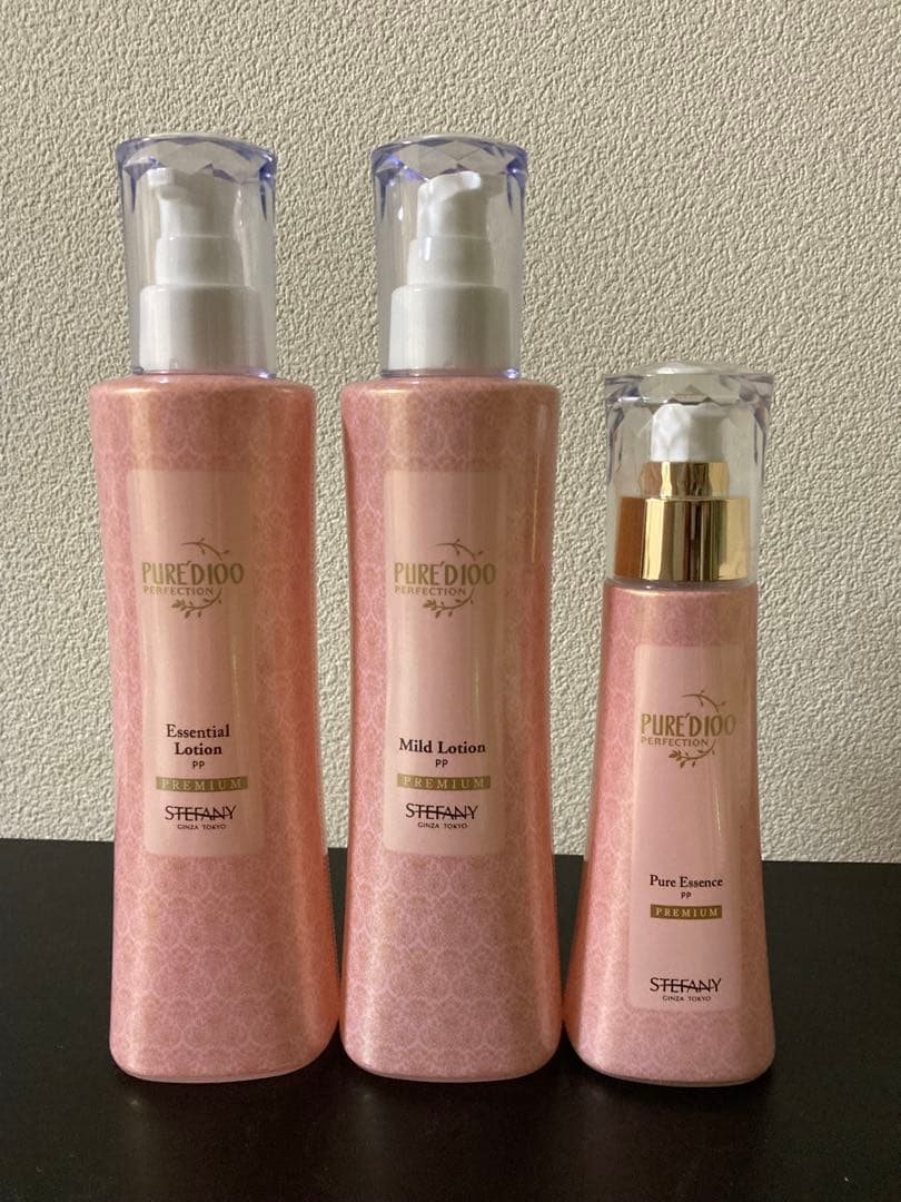 未使用品　ステファニー　エッシェンシャル・マイルドローション　ピュアエッセンス