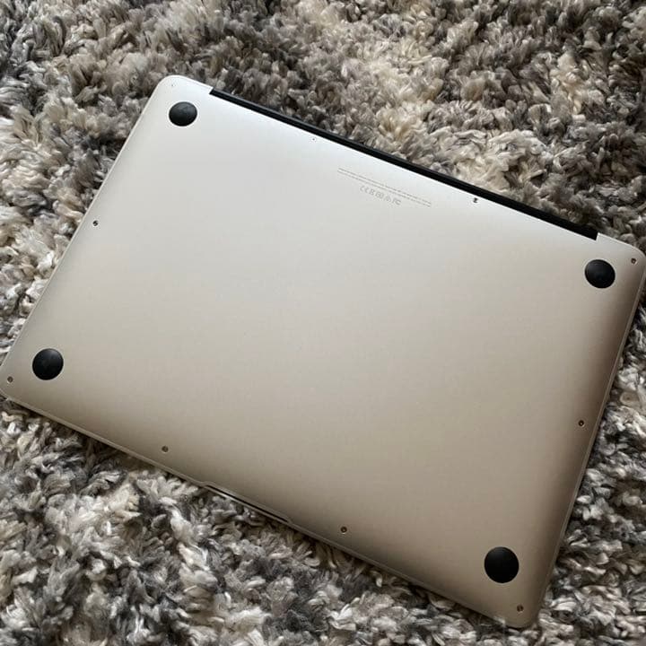 動作問題なし】MacBook Air 13インチ256GB UK配列Intel