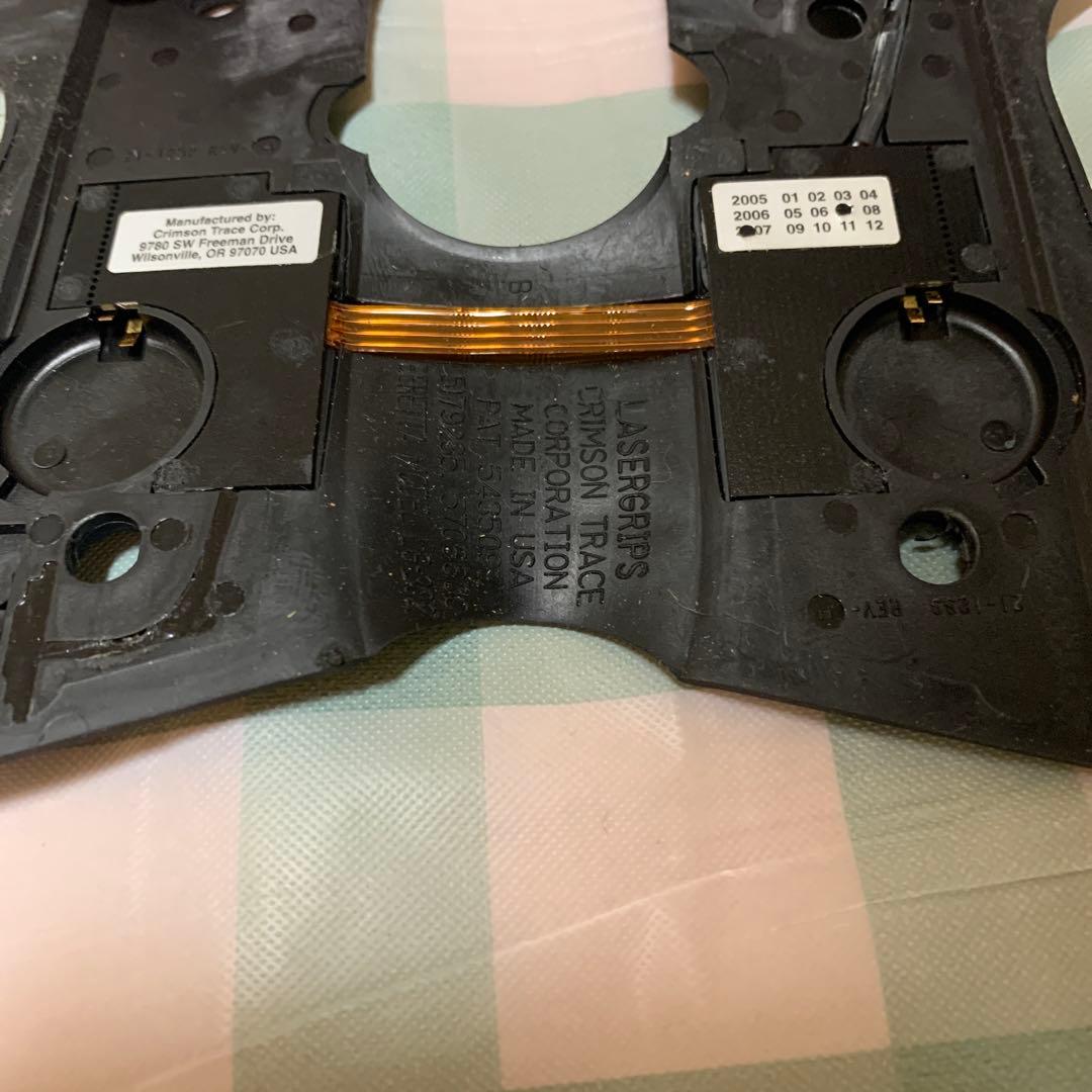 実物】ベレッタ92F用 CTC レーザーグリップCRIMSON TRACE - メルカリ