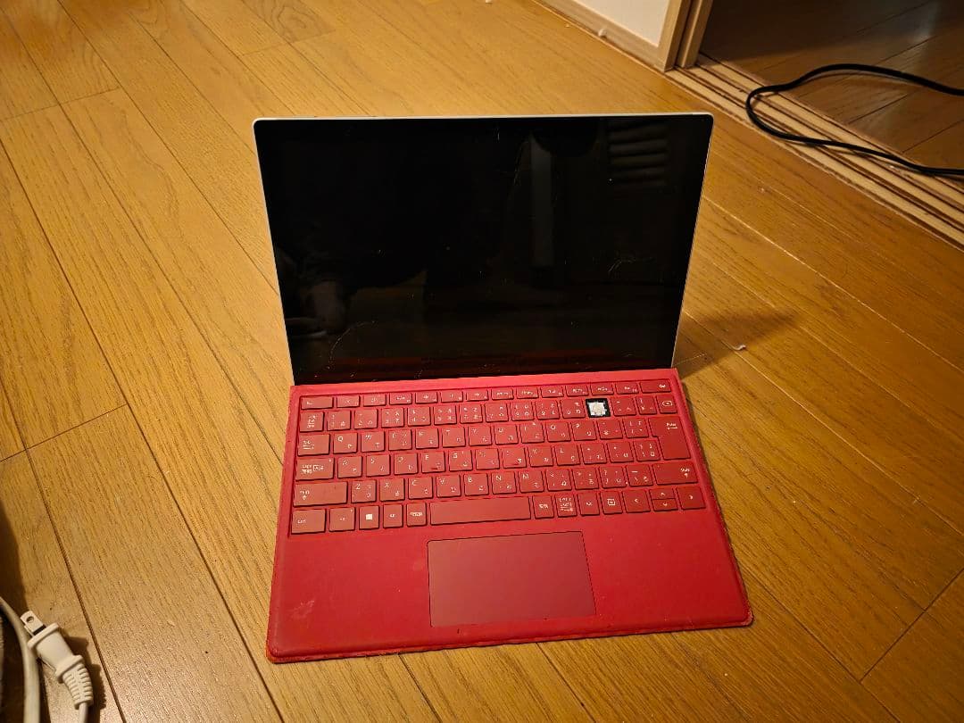 【美品】赤 Surface pro 5☘Core i5第7世代☘8GB☘SSD