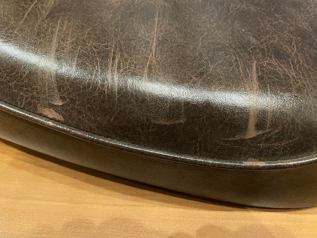 y*4様 HDスポーツスター カスタムシートK&H製 - メルカリ