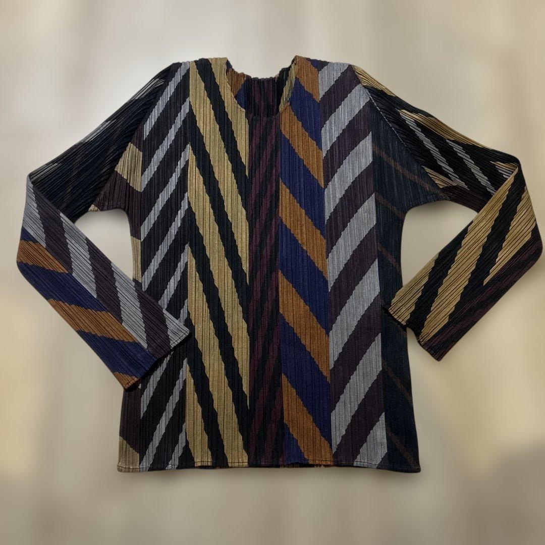 PLEATS PLEASE ISSEY MIYAKE 長袖トップス