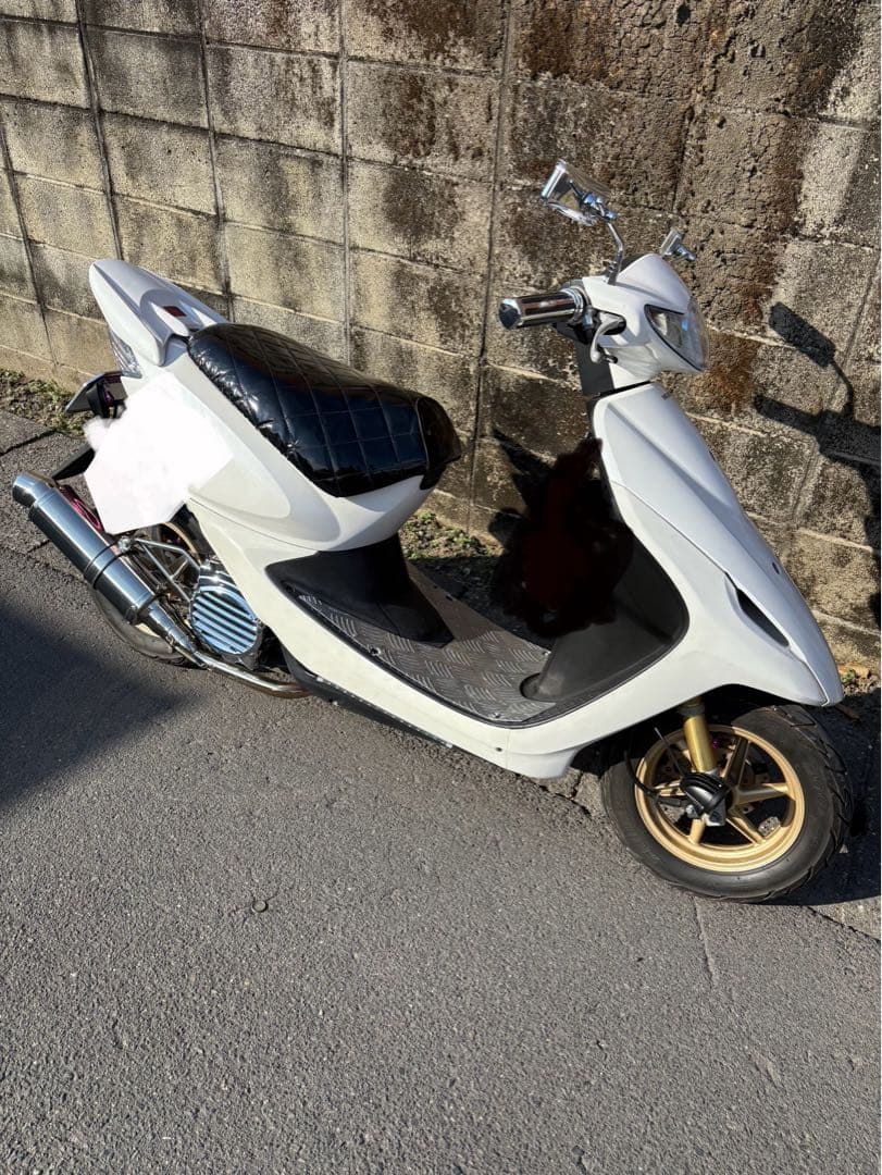 スマートディオZ4　新品エナメルシート　アンコ抜き仕様　黒 af56 AF57 スマートDIO Z4 ディオ エナメルシート 張替え済み アンコ