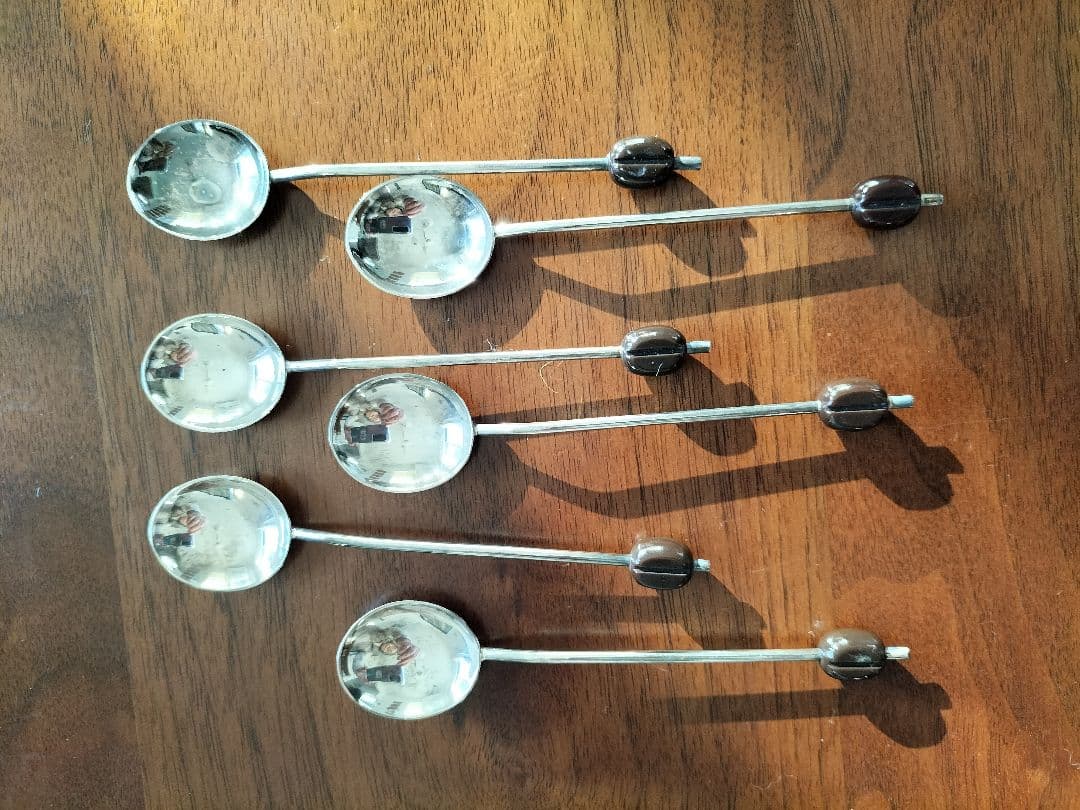 アンティーク　かわいいコーヒースプーン（イギリス） イギリスアンティークのガラスのカトラリー、プレスドグラスの