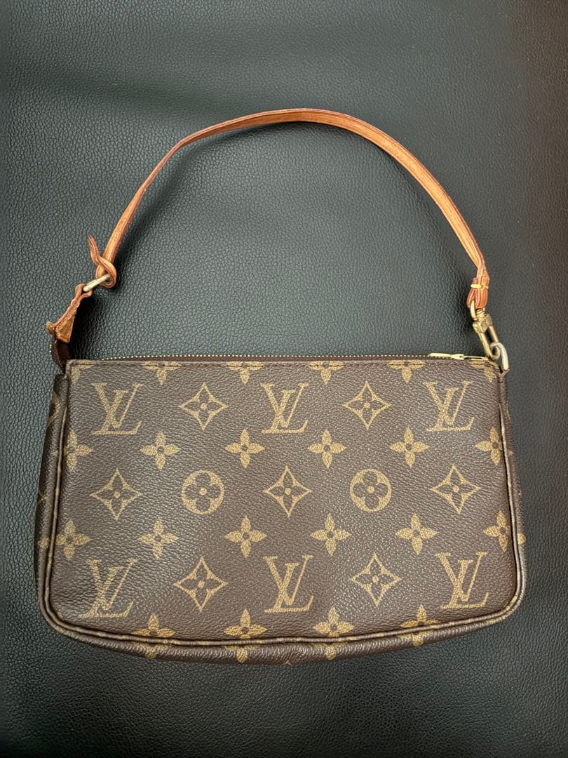 ルイ・ヴィトン モノグラム ポーチ