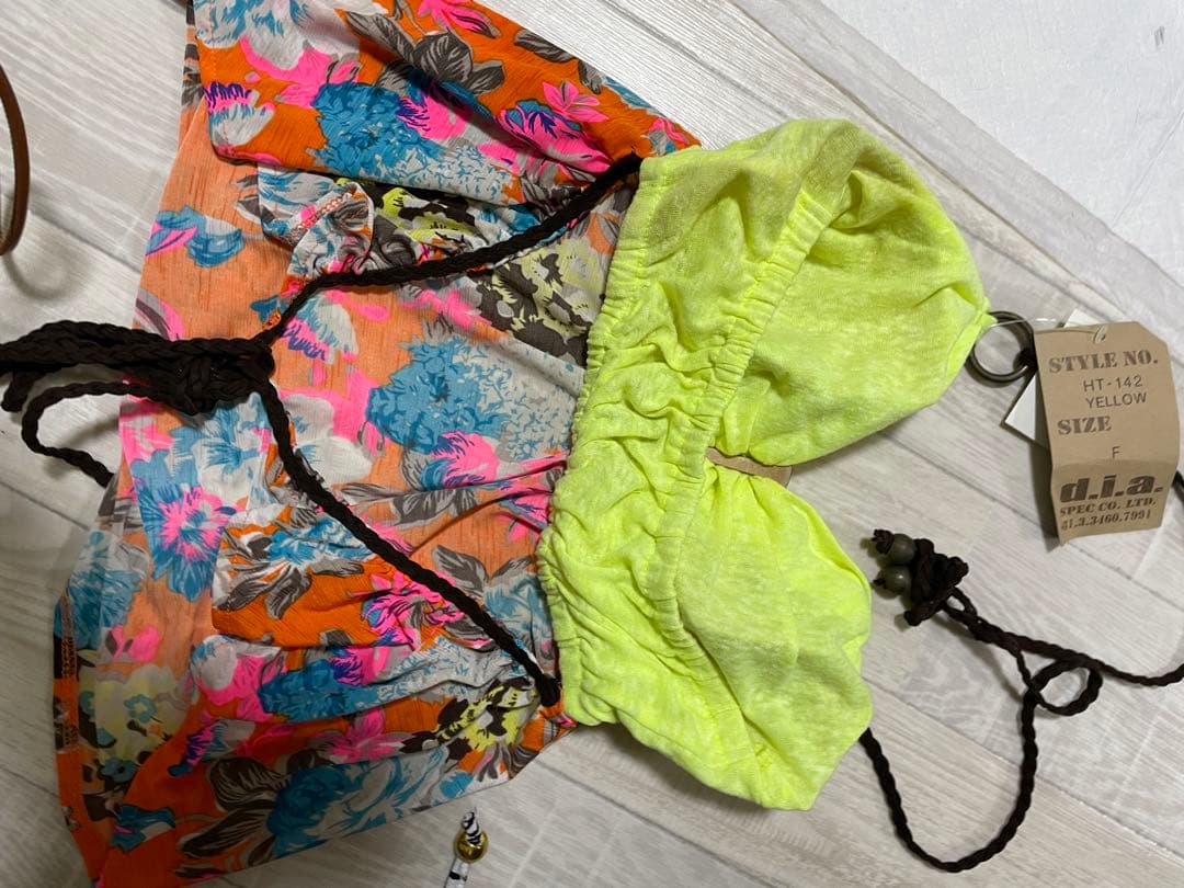 d.i.a. ダイヤ　希少　ギリギリ最終値下げ　花柄　背中開き