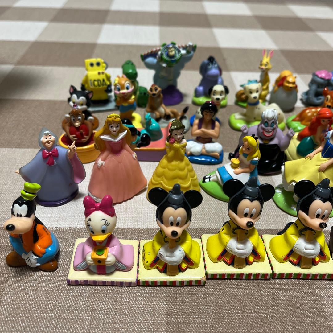 ディズニーキャラクター 指人形セット45体 - メルカリ
