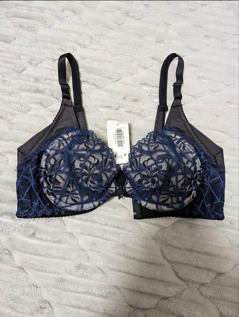 テ*ト様 マルコ　カーヴィシャス カレス 3/4カップショートブラジャー　B70