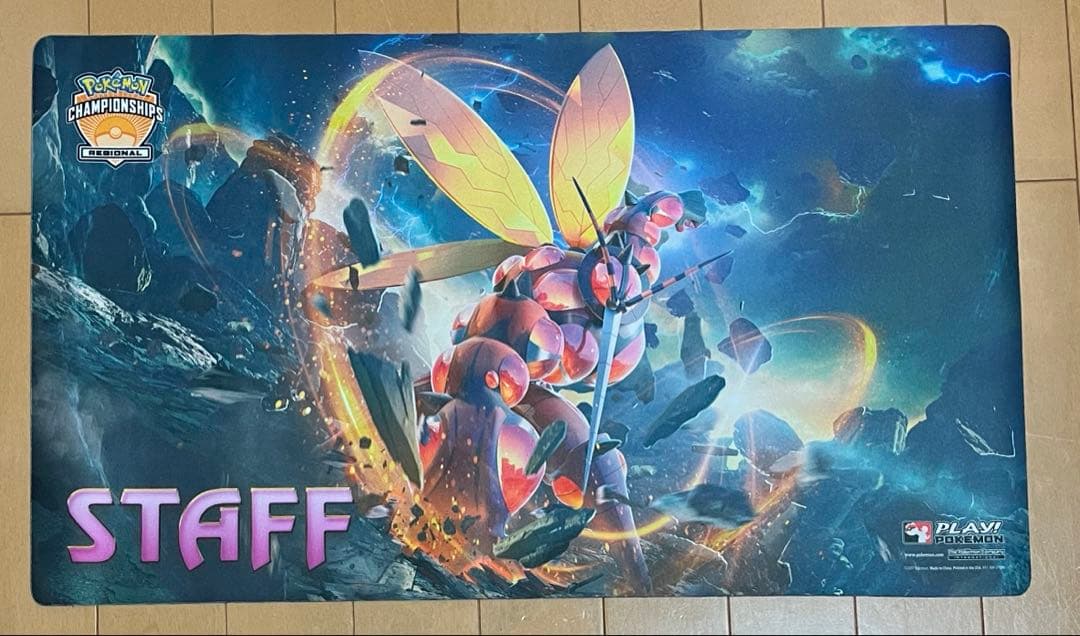 マッシブーン　プレイマット　海外　ポケカ　正規品　STAFF