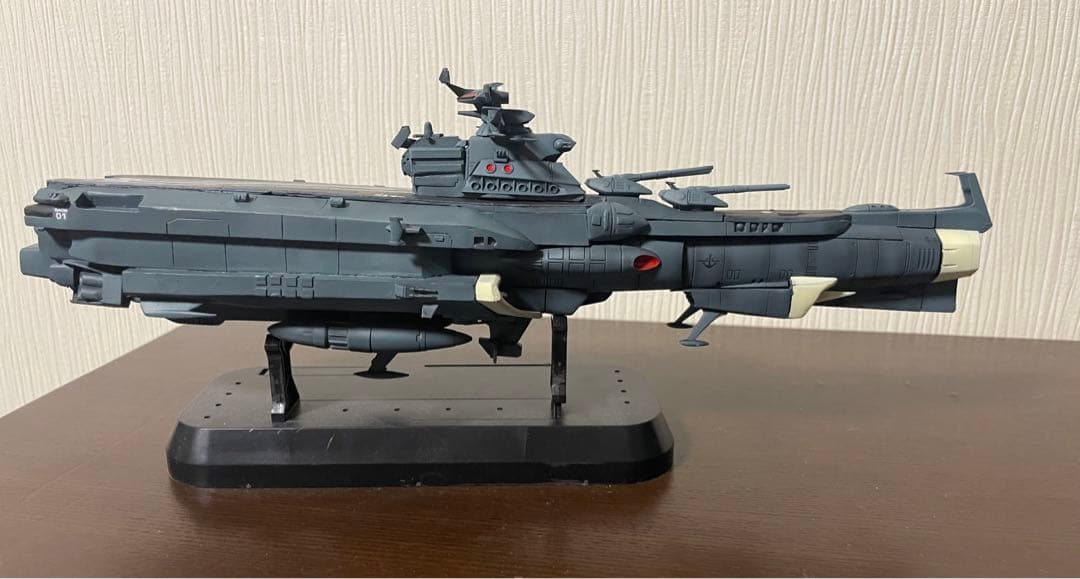 宇宙戦艦ヤマト 戦闘空母ヒュウガ 1/1000 - メルカリ