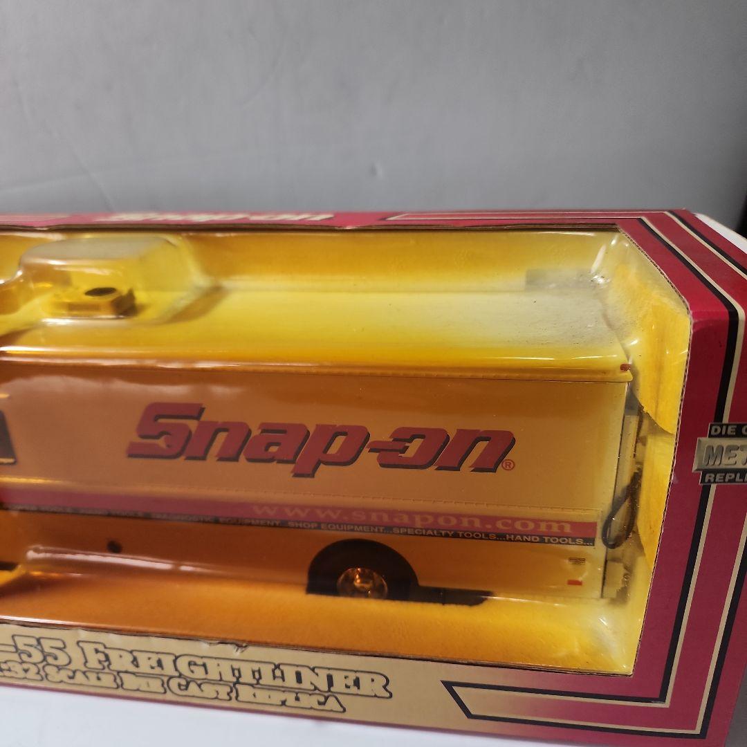 Snap-on MT-55 Freightliner 1/64