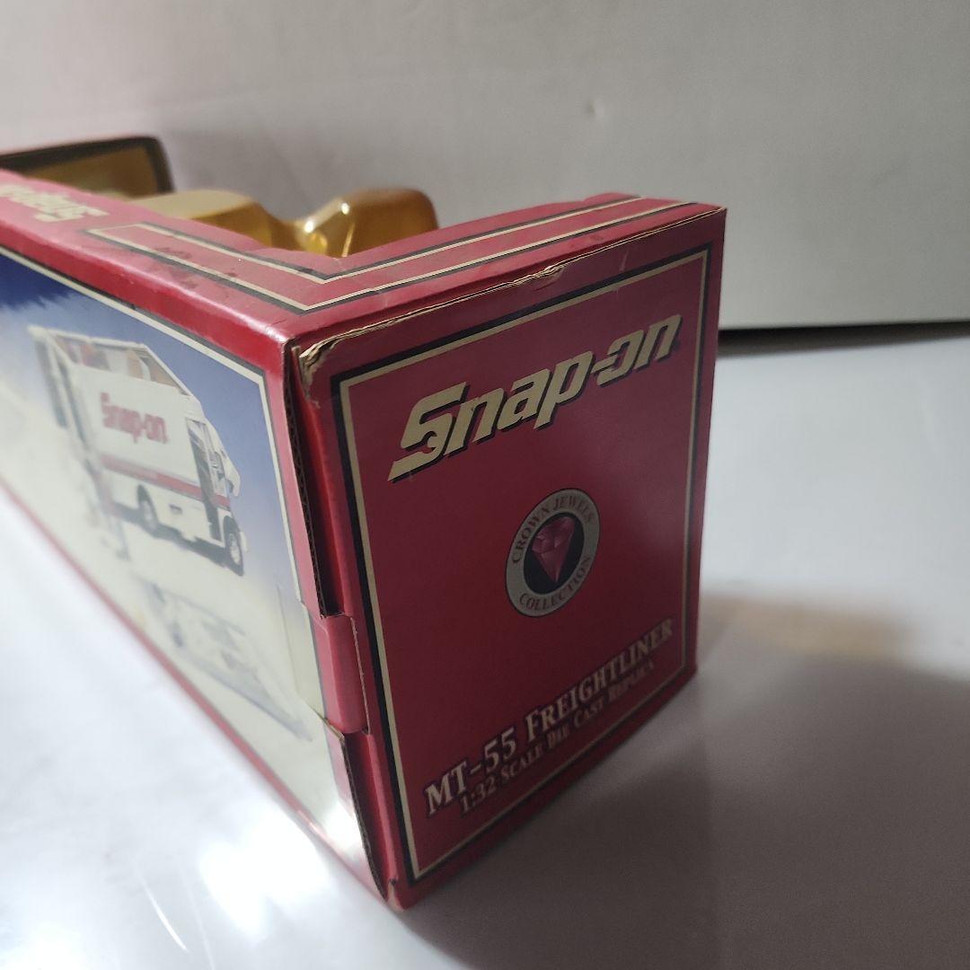 Snap-on MT-55 Freightliner 1/64