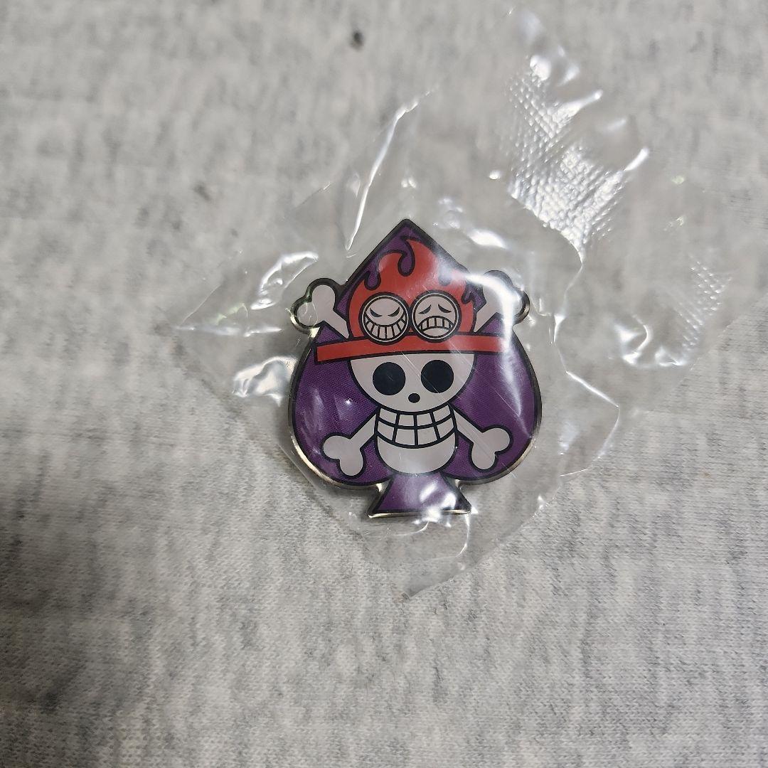 ア*ン様 ワンピース ピンバッジコレクション - メルカリ