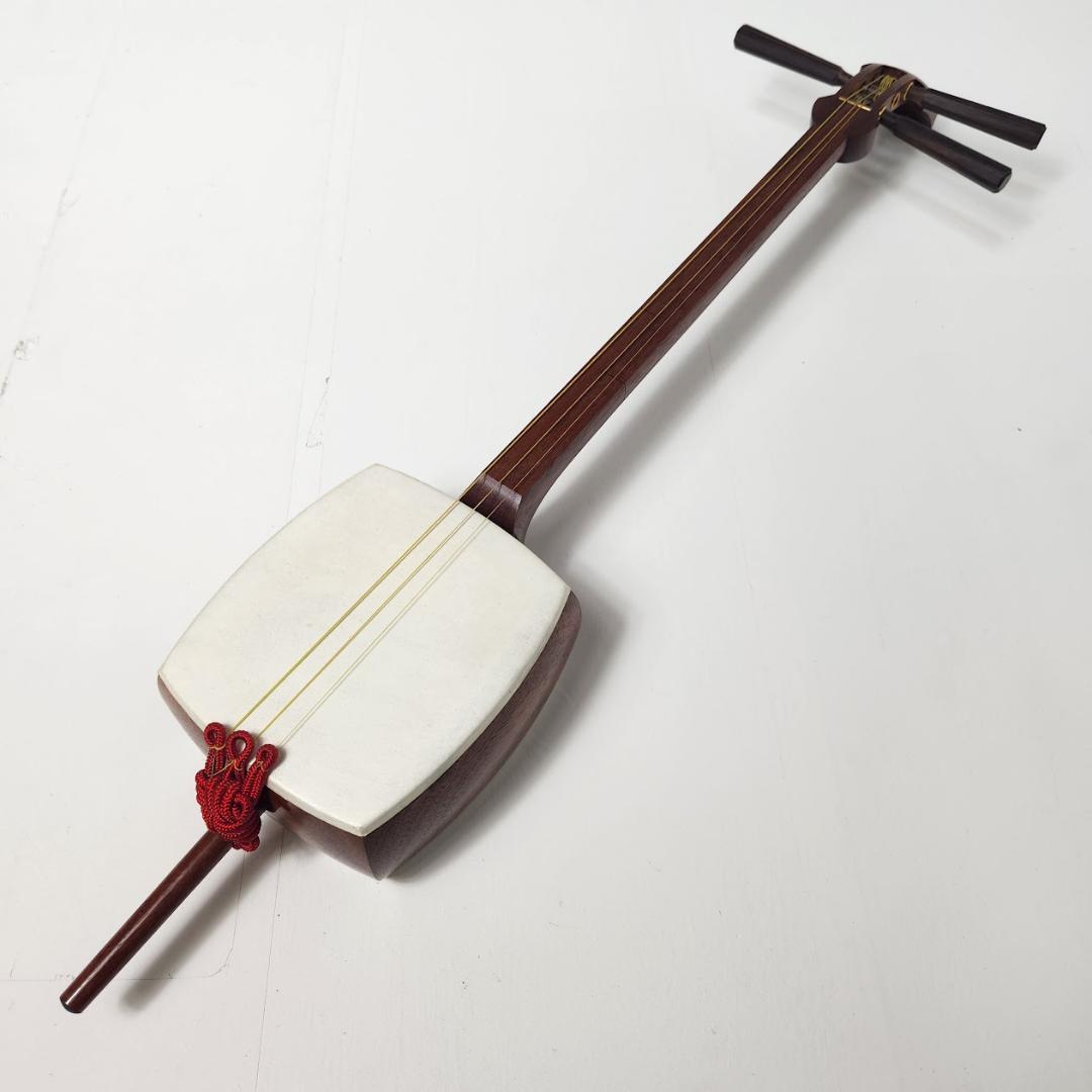 和胡弓 和楽器 弓奏三味線 木製弦楽器 替弦付 日本伝統楽器　本体のみ