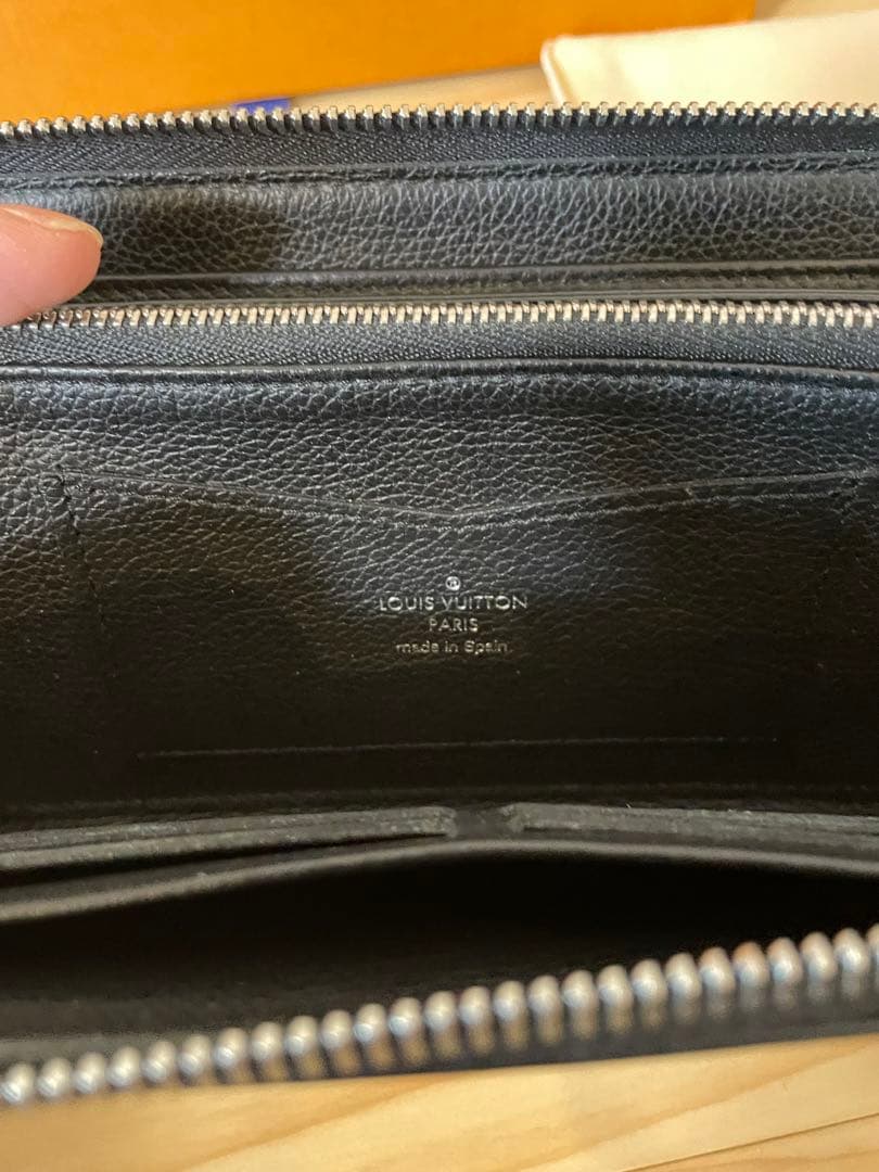 0201さん専用 LOUIS VUITTON ジッピー ロックミー ルイヴィトン - メルカリ